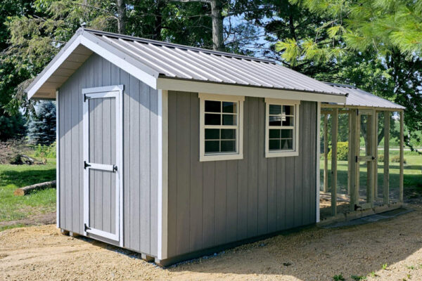 Deluxe Chicken Coop - Image 3