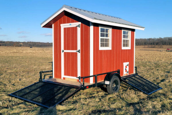 Deluxe Chicken Coop - Image 4